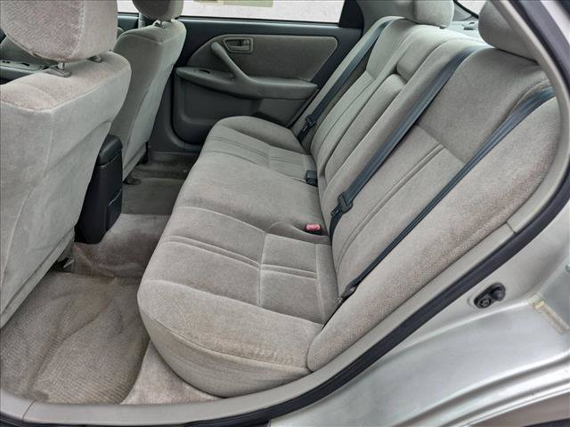 Used 2000 Toyota Camry CE FWD image 19