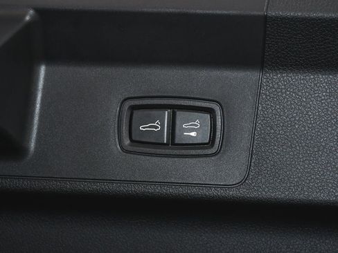 Used 2025 Porsche Panamera 4 image 68