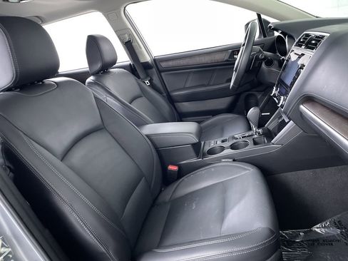 Used 2018 Subaru Outback 2.5i Limited AWD/4WD image 25