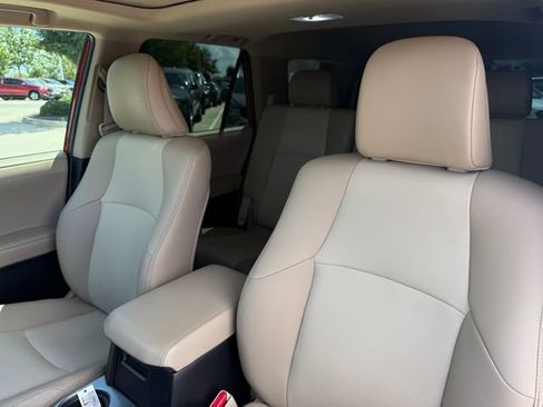 Used 2022 Toyota 4Runner SR5 Premium w/ Moonroof Package AWD/4WD image 11