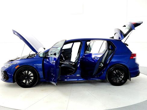 Used 2025 Volkswagen Golf R Black Edition image 10