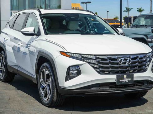 Used 2023 Hyundai Tucson SEL w/ Convenience Package image 3