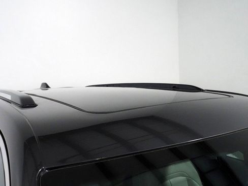 Used 2023 Jeep Grand Cherokee Overland image 4