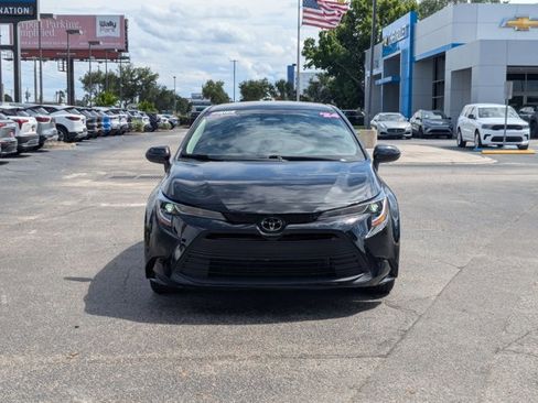 Used 2024 Toyota Corolla LE image 2