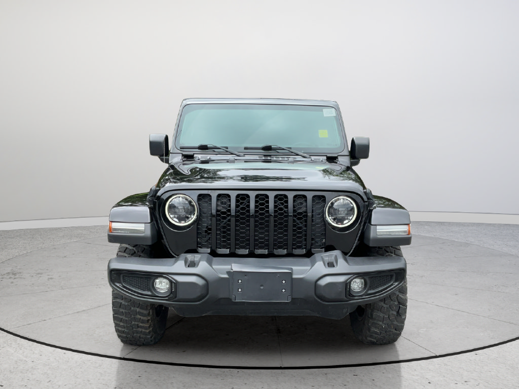 Used 2023 Jeep Gladiator Sport AWD/4WD image 3