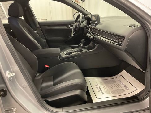 Used 2024 Honda Civic Sport image 32