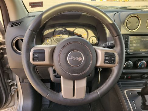 Used 2016 Jeep Compass 75th Anniversary w/ Power Value Group image 21