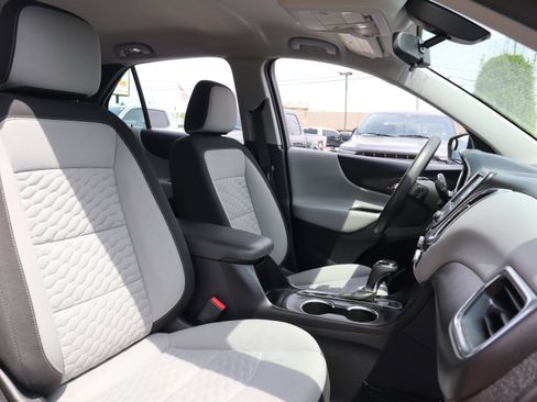 Used 2018 Chevrolet Equinox LS AWD/4WD image 28