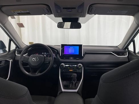 Used 2024 Toyota RAV4 XLE AWD/4WD image 10