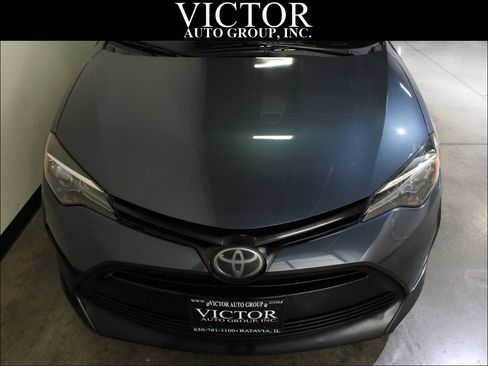 Used 2019 Toyota Corolla LE image 3