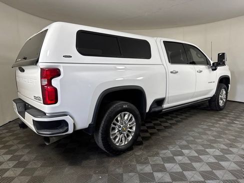 Used 2023 Chevrolet Silverado 2500 High Country w/ Technology Package AWD/4WD image 3