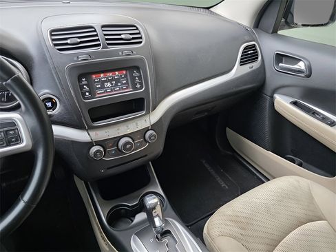 Used 2015 Dodge Journey American Value Package w/ Flexible Seating Group image 30