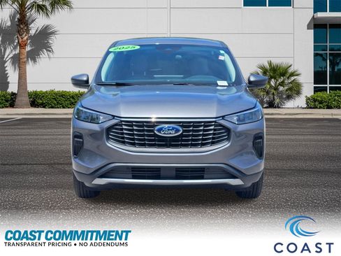 Used 2025 Ford Escape Active w/ Tech Pack #1 FWD image 2