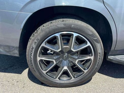 Used 2022 Chevrolet Tahoe RST w/ Luxury Package image 15