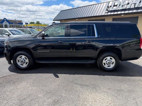 Used 2019 Chevrolet Suburban 3500 LT AWD/4WD image 13