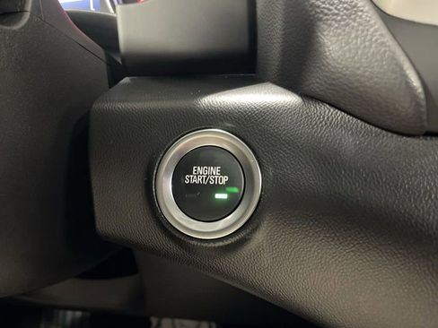 Used 2024 GMC Terrain SLE AWD/4WD image 18