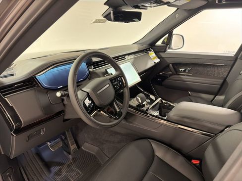 New 2026 Land Rover Range Rover Sport Dynamic SE AWD/4WD image 13