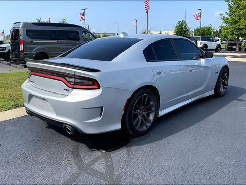 Used 2023 Dodge Charger R/T w/ Performance Handling Group RWD image 6