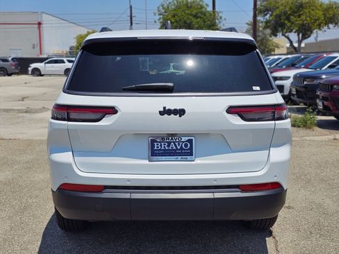 New 2026 Jeep Grand Cherokee L 2WD image 6