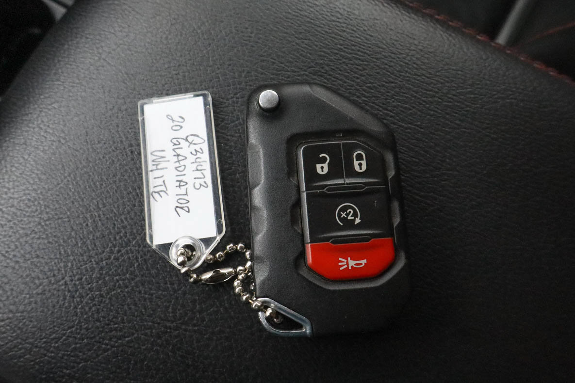 Used 2020 Jeep Gladiator Rubicon AWD/4WD image 41