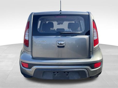Used 2013 Kia Soul FWD image 11