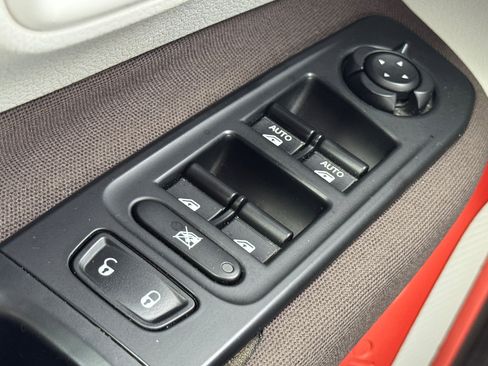 Used 2016 Jeep Renegade Latitude w/ Advanced Technology Group image 21