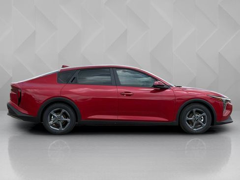New 2026 Kia K4 FWD image 4