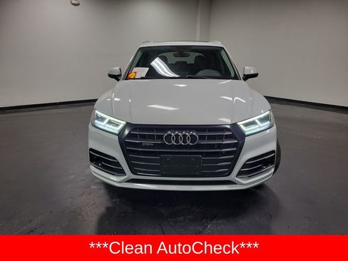 Used 2020 Audi Q5 e Premium Plus w/ Premium Plus Package image 2