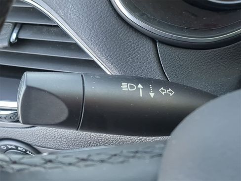 Used 2020 Jeep Cherokee Trailhawk w/ Comfort/Convenience Group image 33