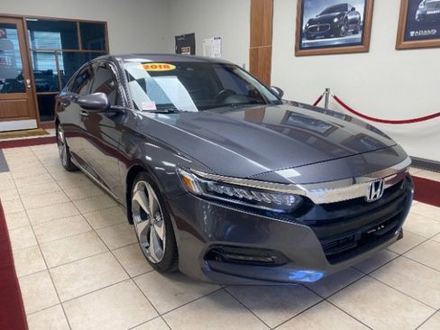 Used 2018 Honda Accord Touring image 5