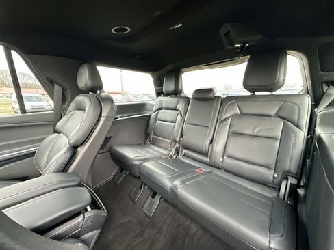 Used 2025 Lincoln Navigator Reserve w/ Jet Appearance Package AWD/4WD image 28