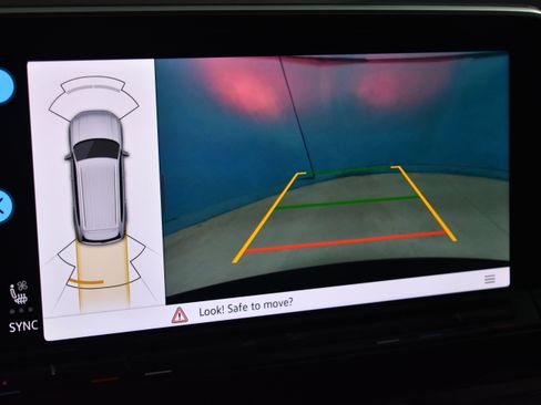 New 2026 Volkswagen Atlas SE image 10