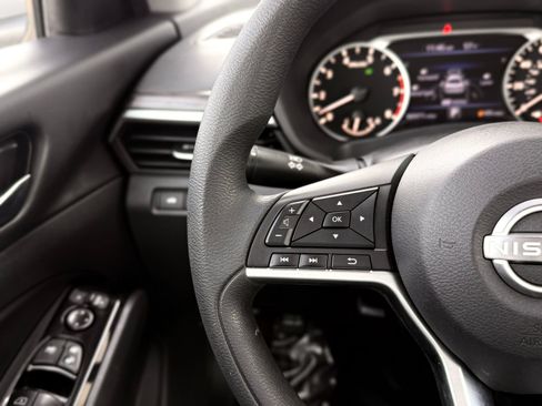 Used 2023 Nissan Altima 2.5 SV image 39