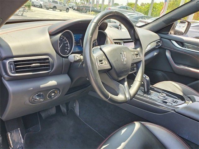 Used 2019 Maserati Levante AWD/4WD image 17
