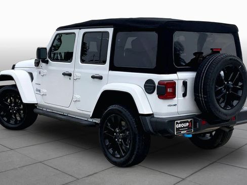 Used 2024 Jeep Wrangler Unlimited Sahara AWD/4WD image 11