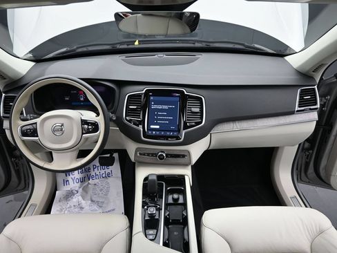 Certified 2024 Volvo XC90 B6 Plus AWD/4WD image 22