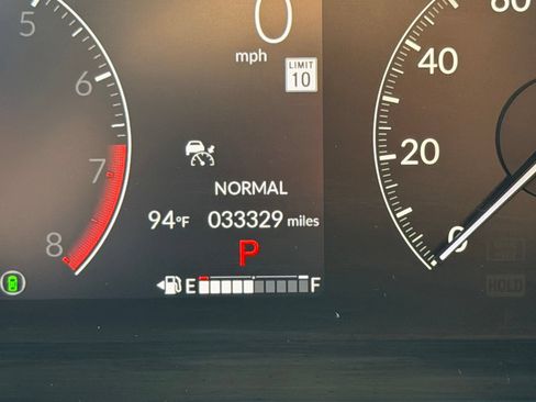 Used 2024 Honda HR-V LX image 19