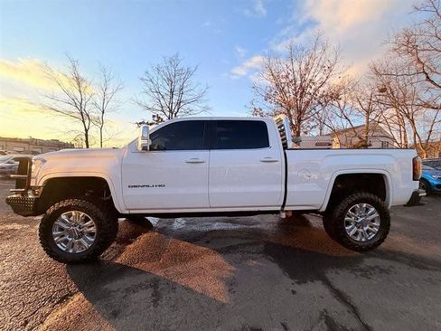 Used 2015 GMC Sierra 2500 Denali w/ Duramax Plus Package AWD/4WD image 4