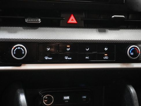 Used 2023 Kia Sportage LX image 23