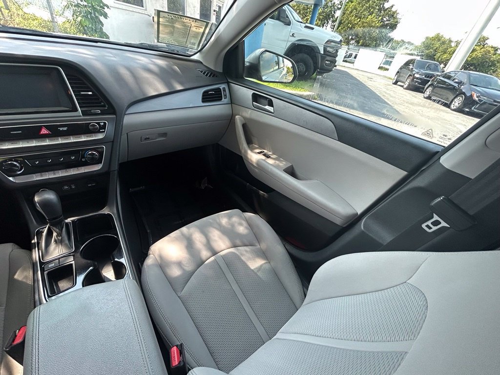 Used 2018 Hyundai Sonata SE FWD image 11