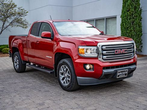 Used 2015 GMC Canyon SLE RWD image 3