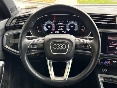 Used 2022 Audi Q3 2.0T Premium w/ Convenience Package image 18