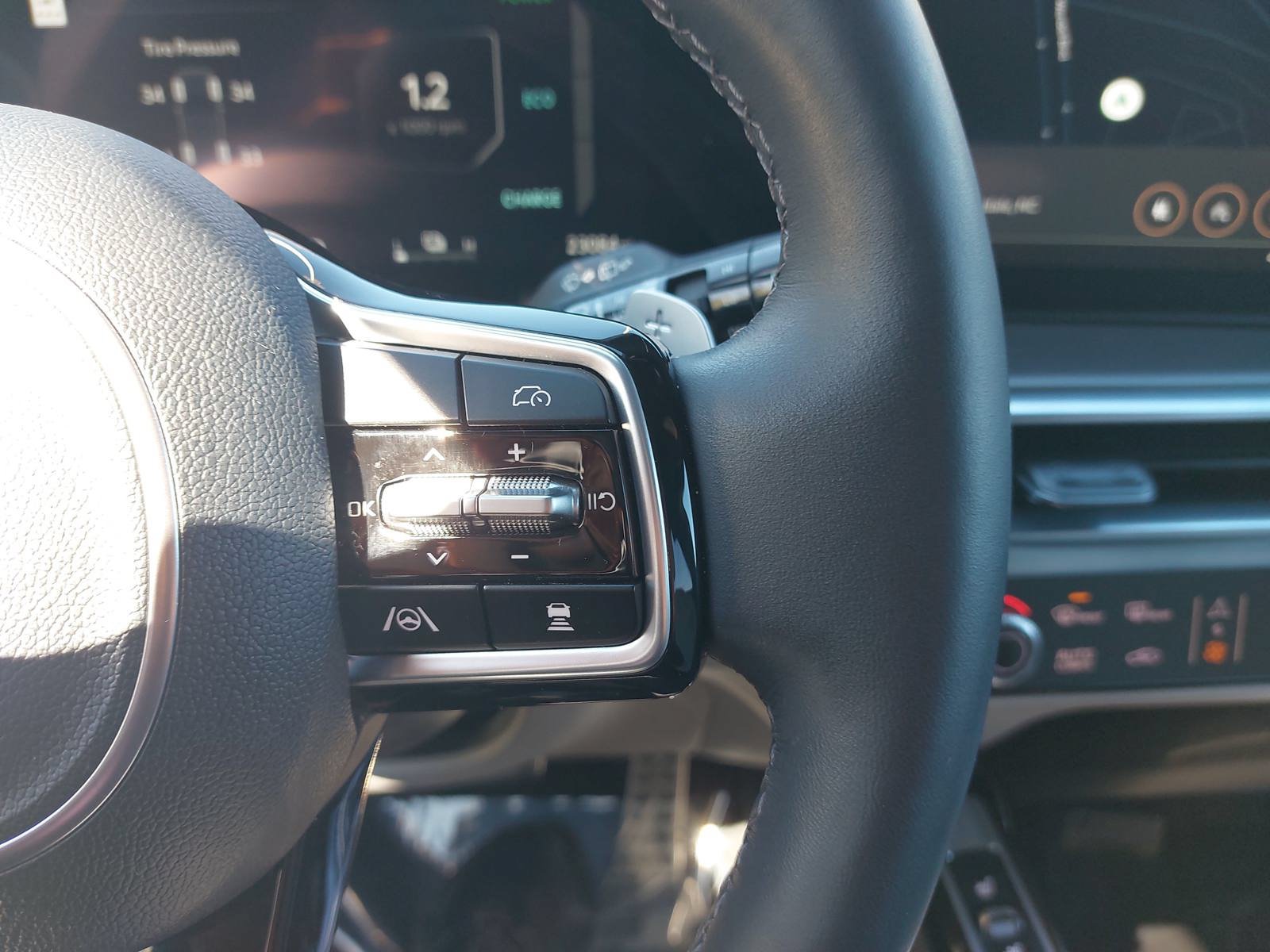 Used 2025 Kia Sorento SX Prestige AWD/4WD image 18