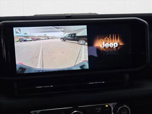 New 2025 Jeep Gladiator Mojave w/ Convenience Group image 12