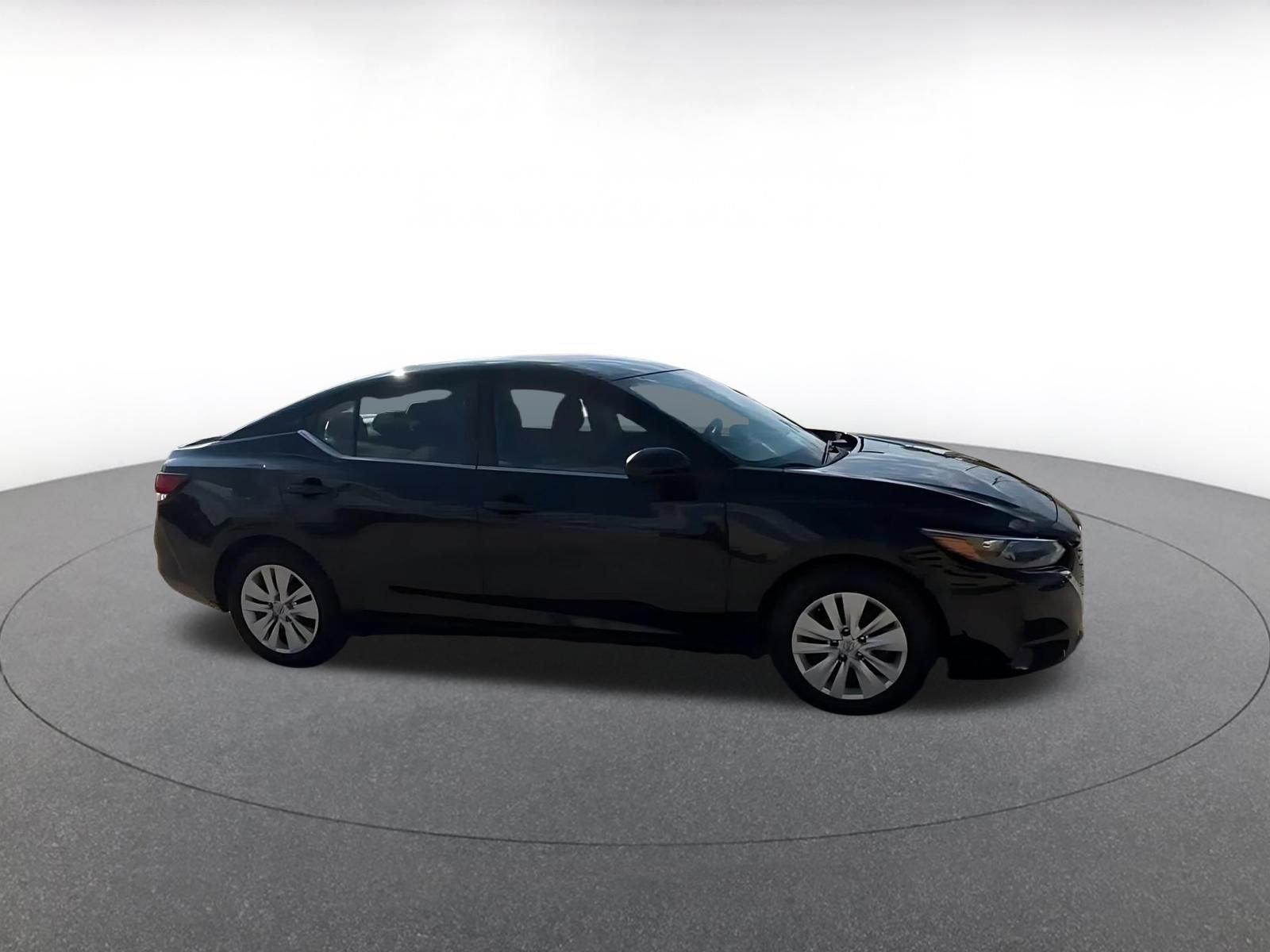 Used 2025 Nissan Sentra S FWD image 2