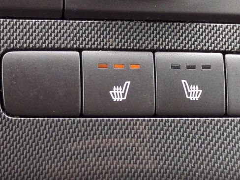 Used 2022 Hyundai Santa Fe XRT w/ Winter Weather Package image 16