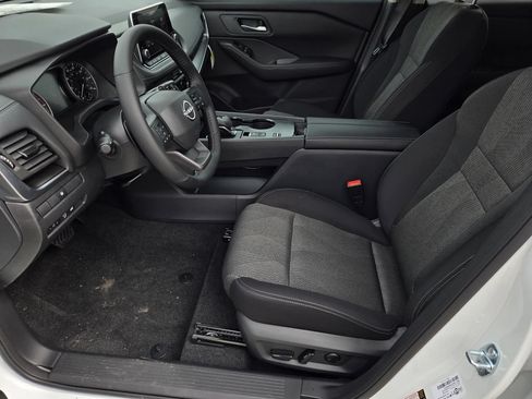 New 2026 Nissan Rogue SV FWD image 18