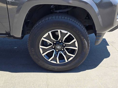 Certified 2023 Toyota Tacoma TRD Sport w/ Advanced Technology Package AWD/4WD image 10