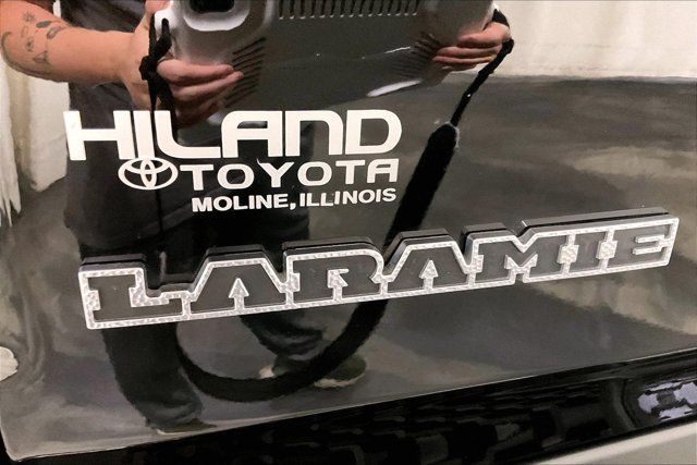 Used 2025 RAM 1500 Laramie AWD/4WD image 8