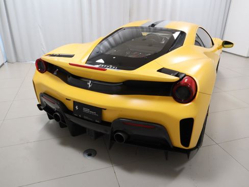 Certified 2019 Ferrari 488 Pista Coupe RWD image 11